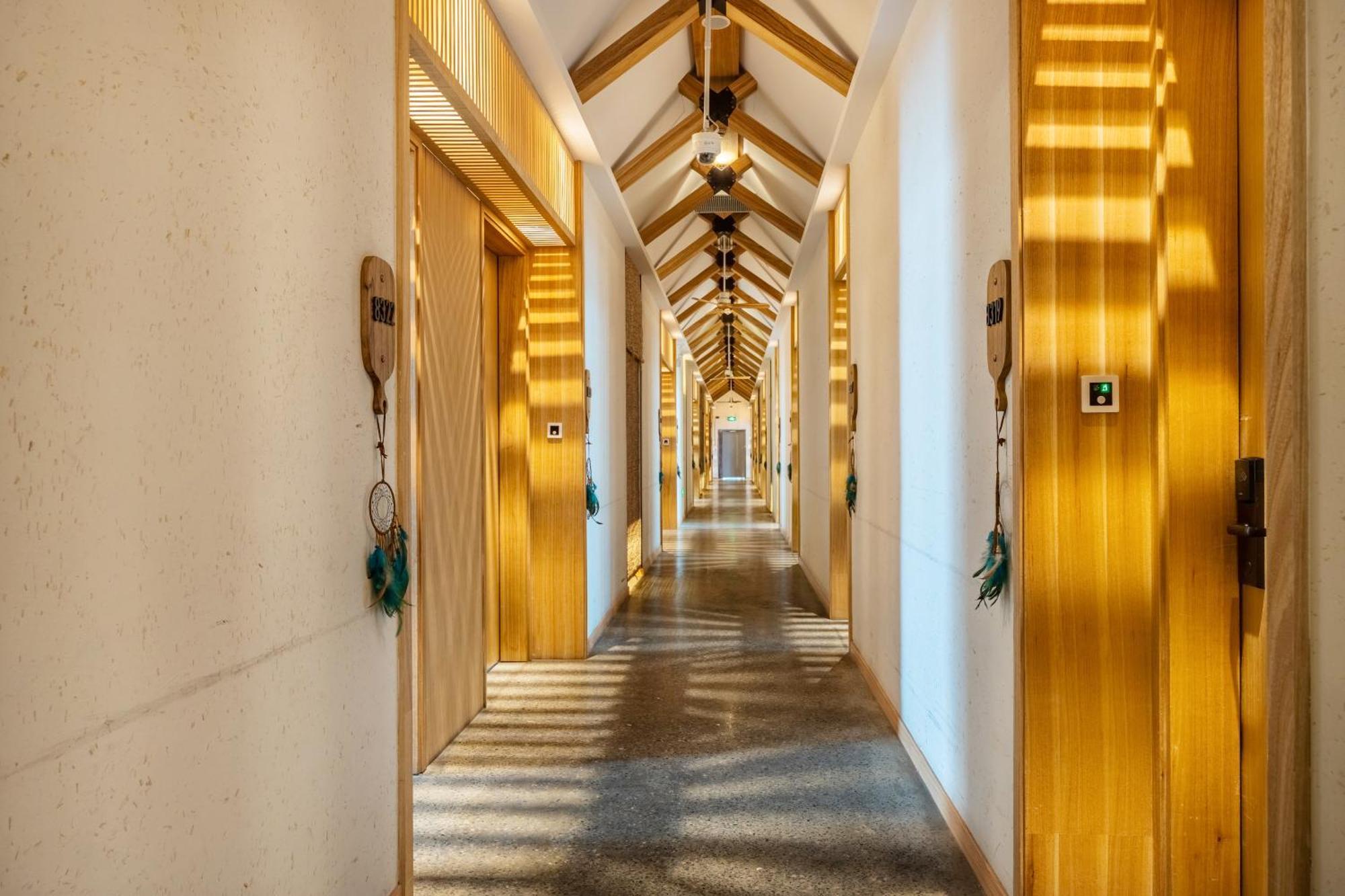 Manli Hotel Shanghai Pudong Airport - Pet Friendly Экстерьер фото